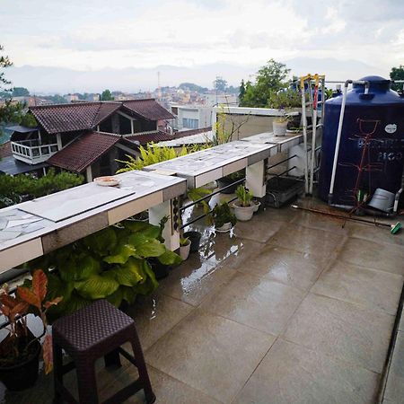 Schones Haus Private Pool & Netflix By Grorental Bandung Exterior photo