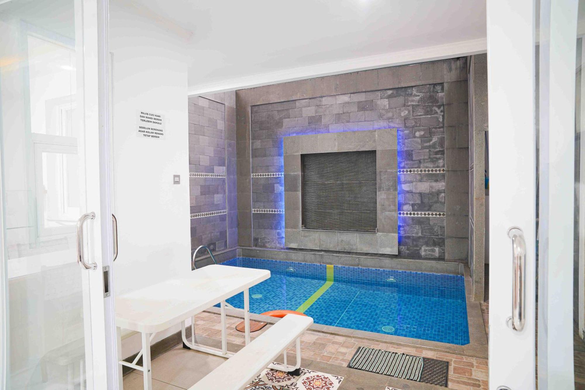 Schones Haus Private Pool & Netflix By Grorental Bandung Exterior photo