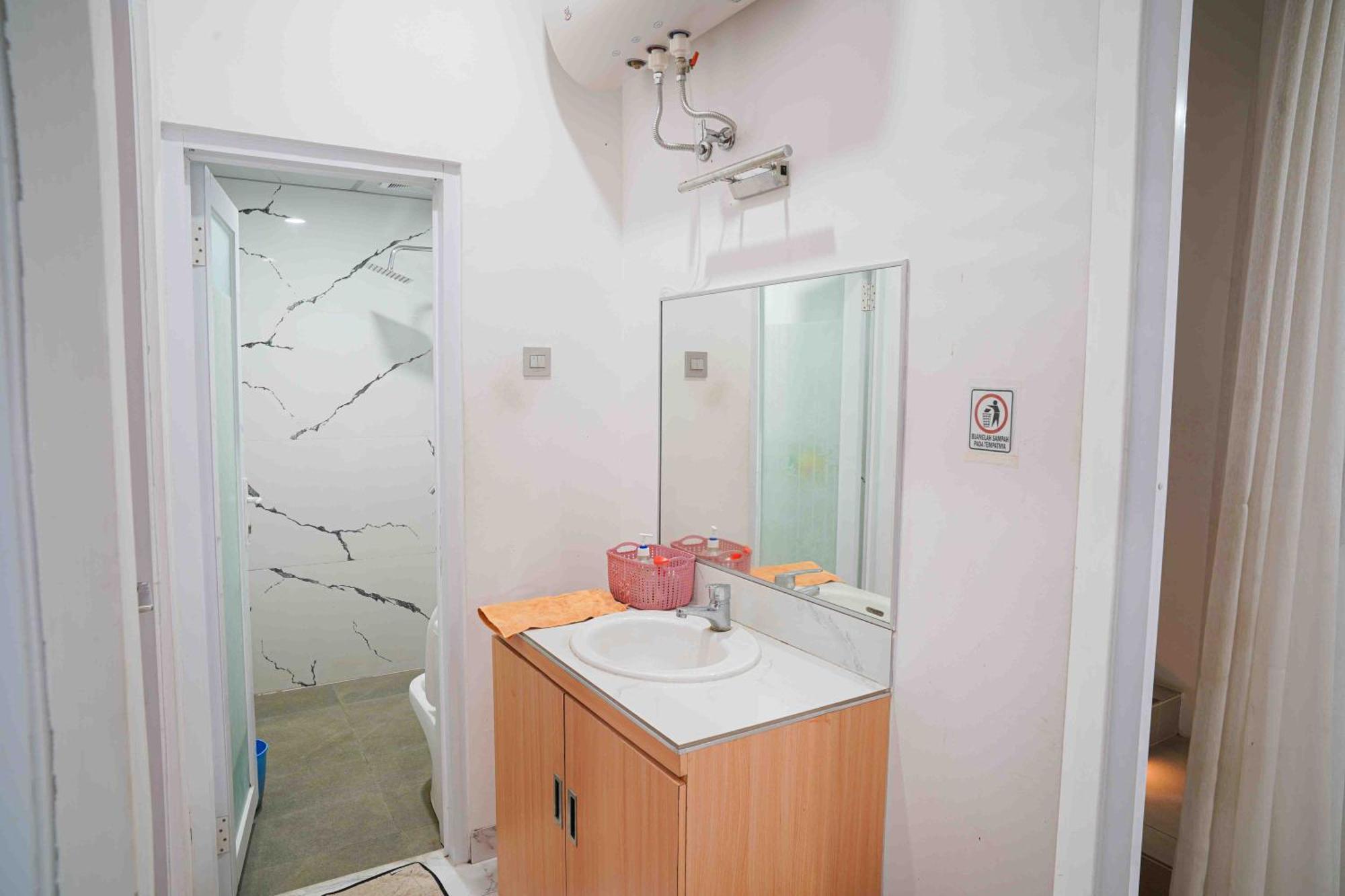 Schones Haus Private Pool & Netflix By Grorental Bandung Exterior photo